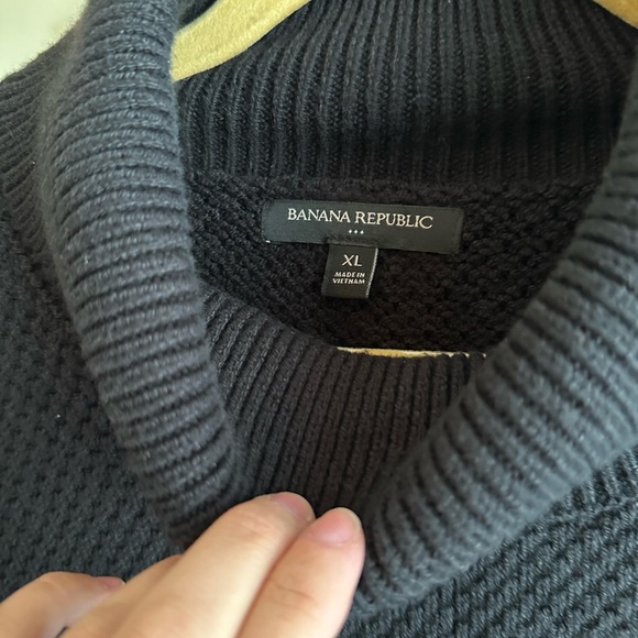 NWOT Banana Republic sweater vest - Picture 2 of 3